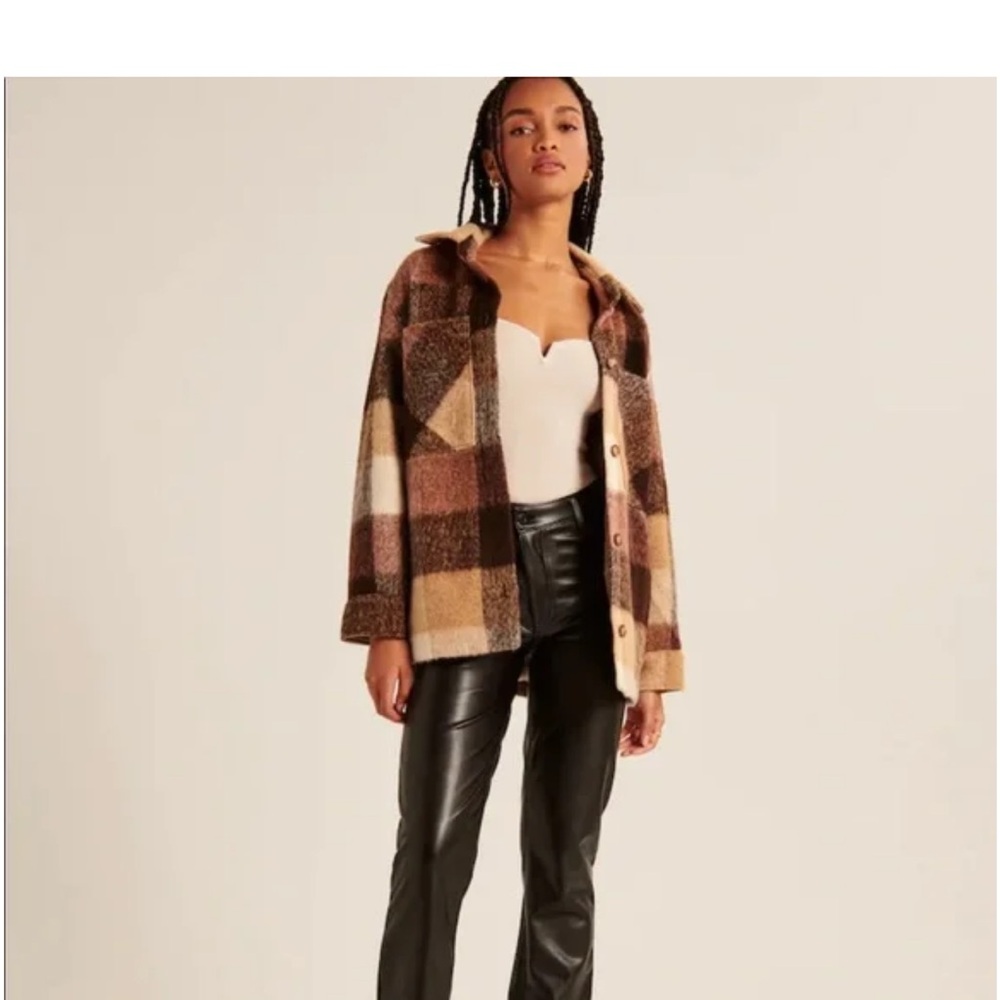 Abercrombie & Fitch Plaid Teddy Jacket in Brown and Cream